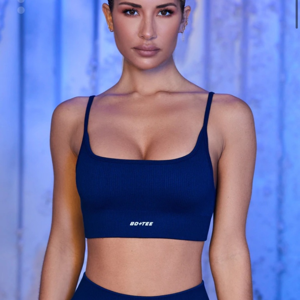 OPTIMUM 
STRAPPY SPORTS BRA IN NAVY